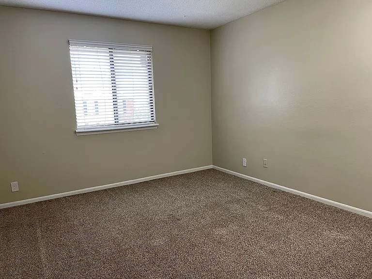 5939 Outlook St — Photo 15