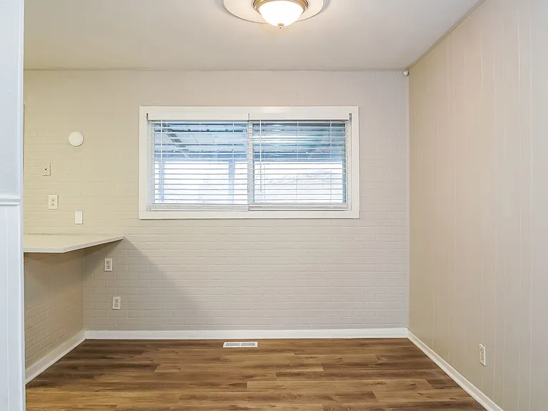5801 Sunwood Dr — Photo 5