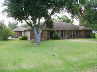 234 Meneley Rd, Winnie, TX 77665