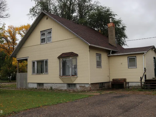 404 1st St NE, Lamoure, ND 58458