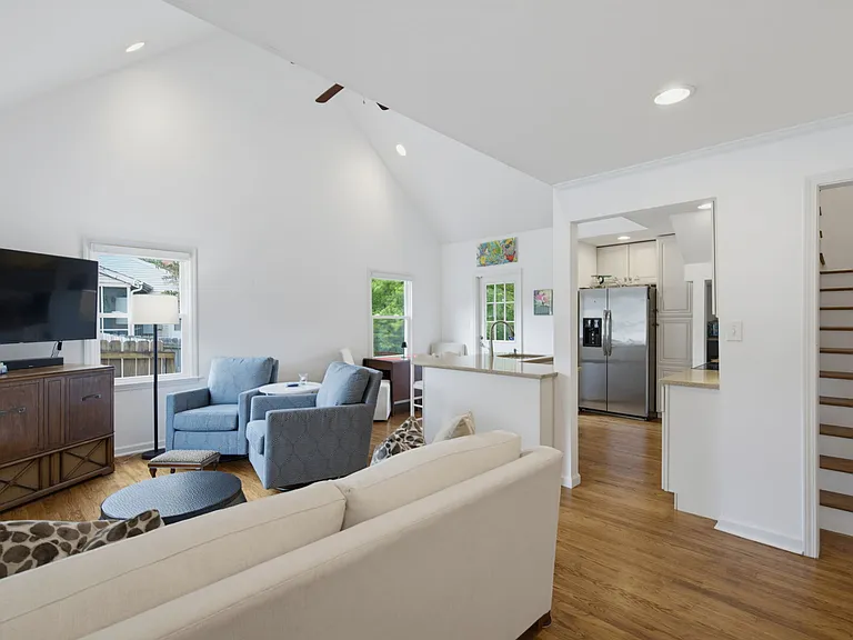 2212 Rumson Rd — Photo 7