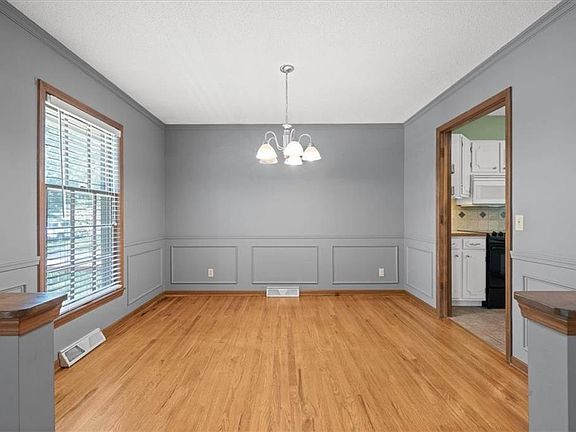 5th image of 7211 N Highland Ave