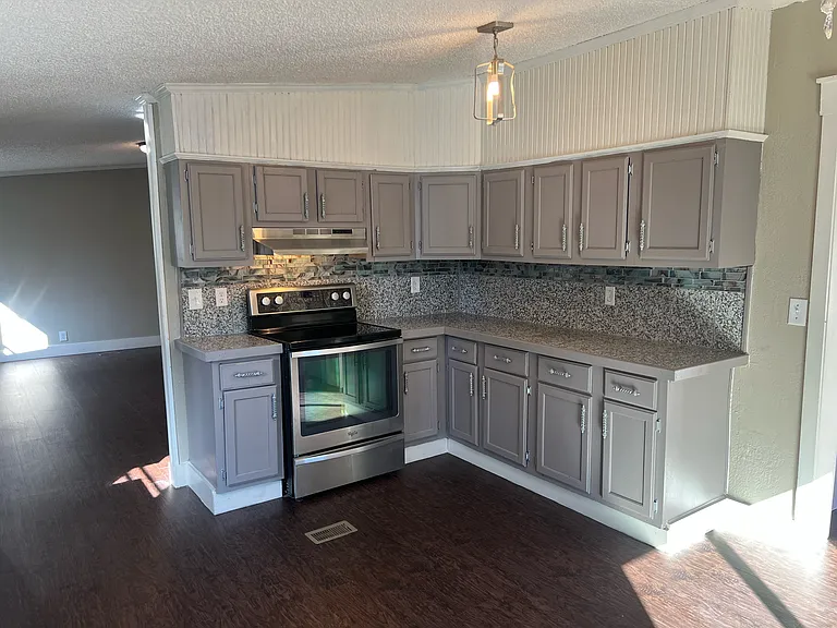 616 Section Line St — Photo 10