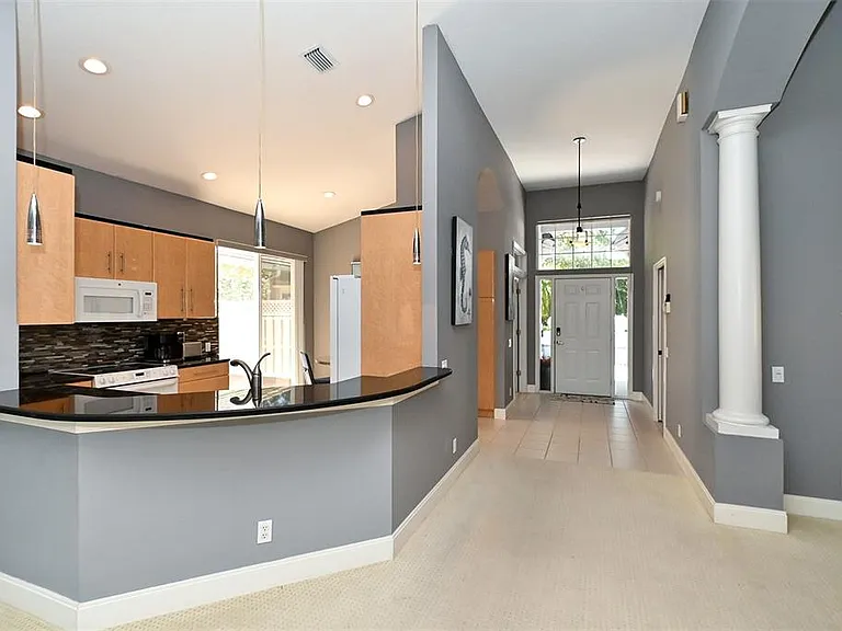 7131 Kensington Ct — Photo 13