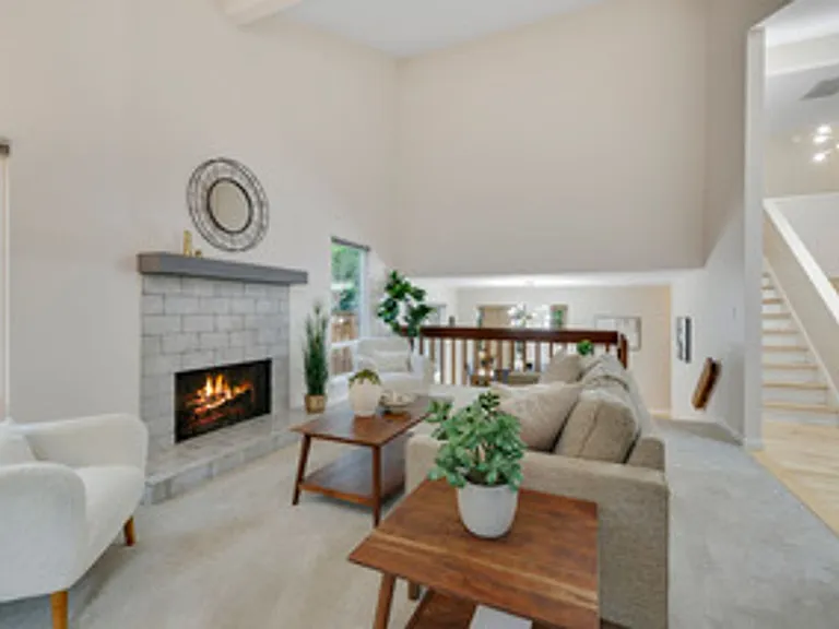 18679 Indian Creek Dr — Photo 12