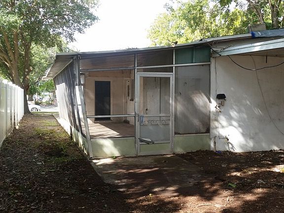 3rd image of 870 88th Ave N