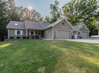 21 Carribean Dr, Putnam, IL 61560