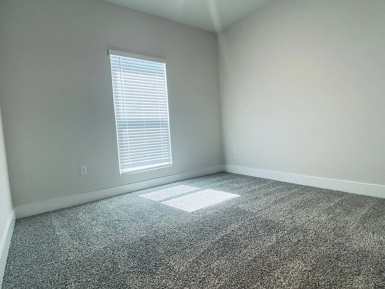 9908 Starling Dr — Photo 11