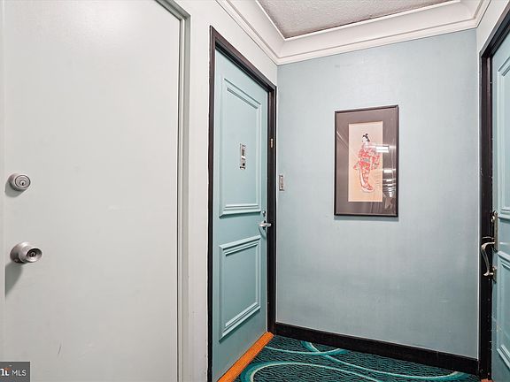 2nd image of 10401 Grosvenor Pl APT 321
