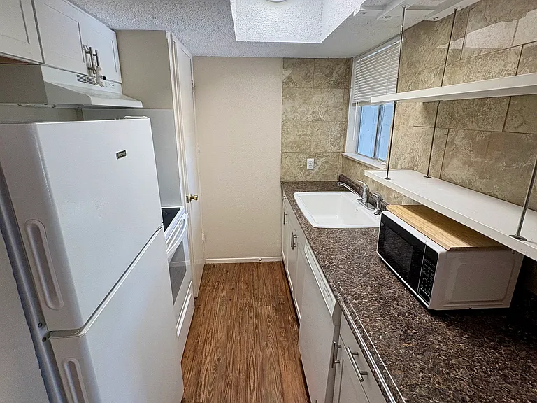3105 S 1st St #202 — Photo 7