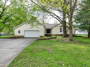 8750 Evergreen Dr, Mentor, OH 44060