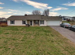 467 Tyler Dr, Dandridge, TN 37725