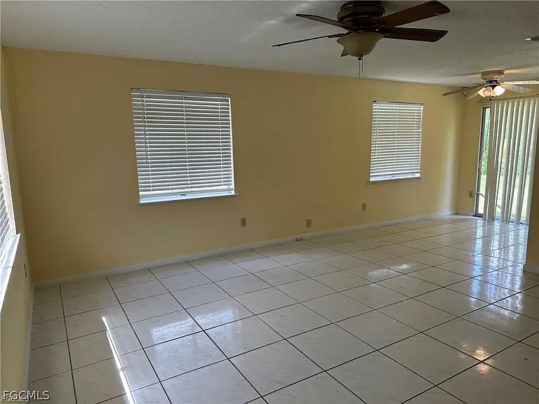 8 Roanoke Dr — Photo 8