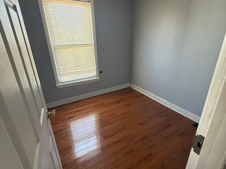 85R Glen St #1 — Photo 6
