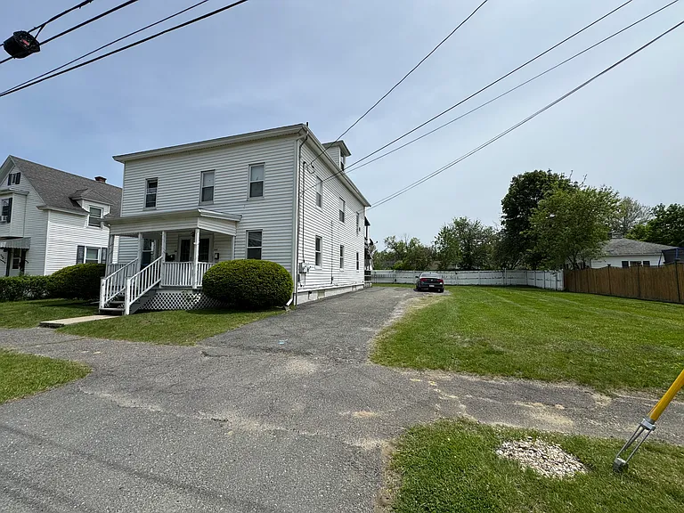 144 Parkside Ave — Photo 16