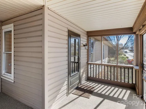 340 Mayflower Ave, Cramerton, NC 28032