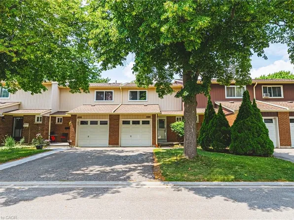 564 Sheraton Rd #14, Burlington, ON L7L 4B2