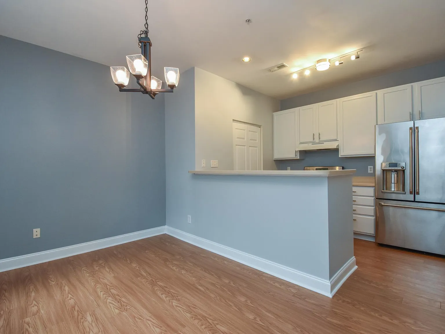 917 Shearer St — Photo 1
