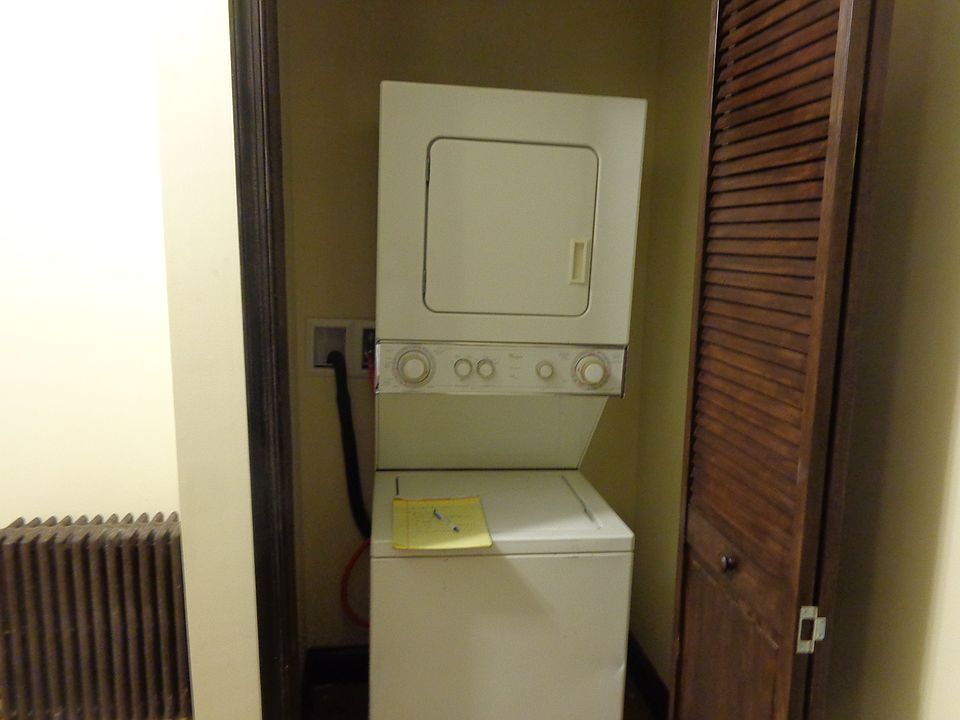 Stack washer dryer