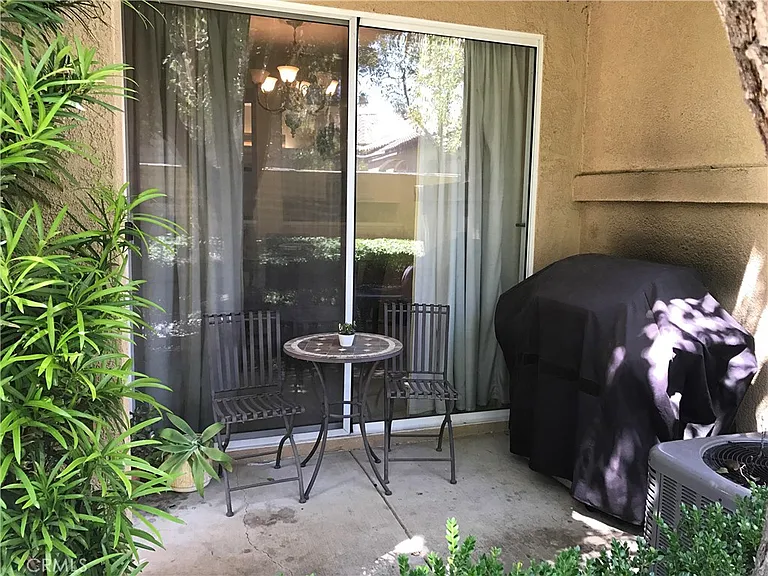 1039 S Positano Ave — Photo 31