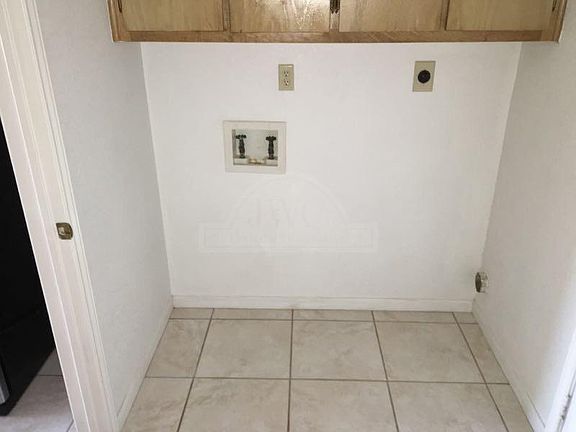 4th image of 1108 Walt Morgan Cir #1106