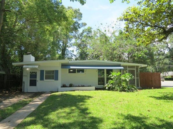 1714 Hall Dr