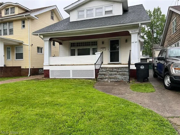 3297 W 131st St, Cleveland, OH 44111