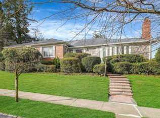 18236 Aberdeen Rd, Jamaica, NY 11432