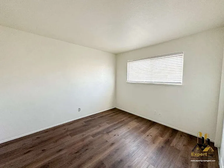 6820 7th Ave #1 — Photo 4