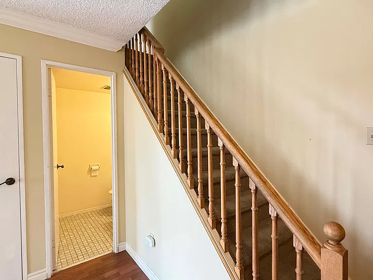 1300 Marlborough Ct #323 — Photo 10