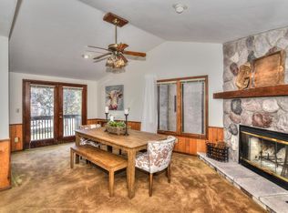 1401 Martha Washington Dr, Wauwatosa, WI 53213