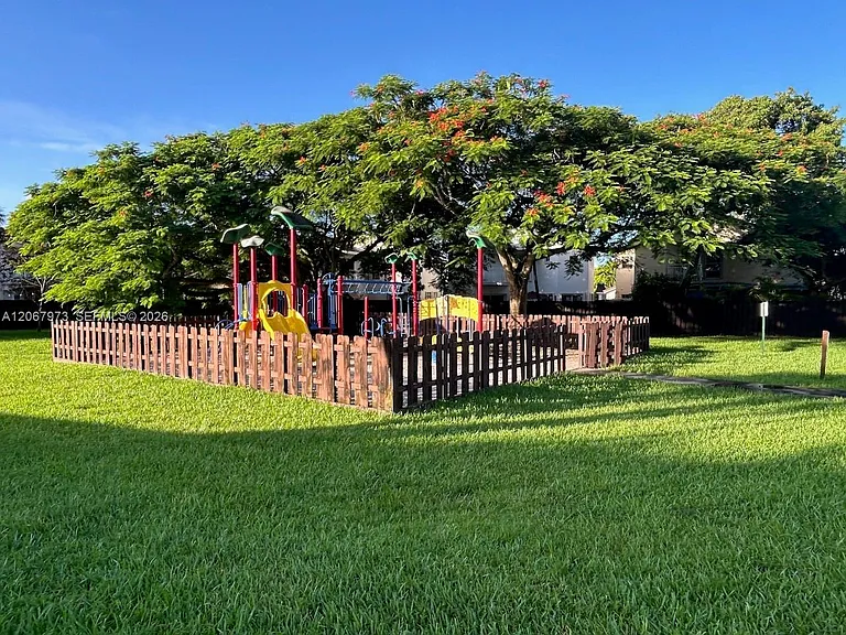 15428 SW 50th Ter #15428 — Photo 31