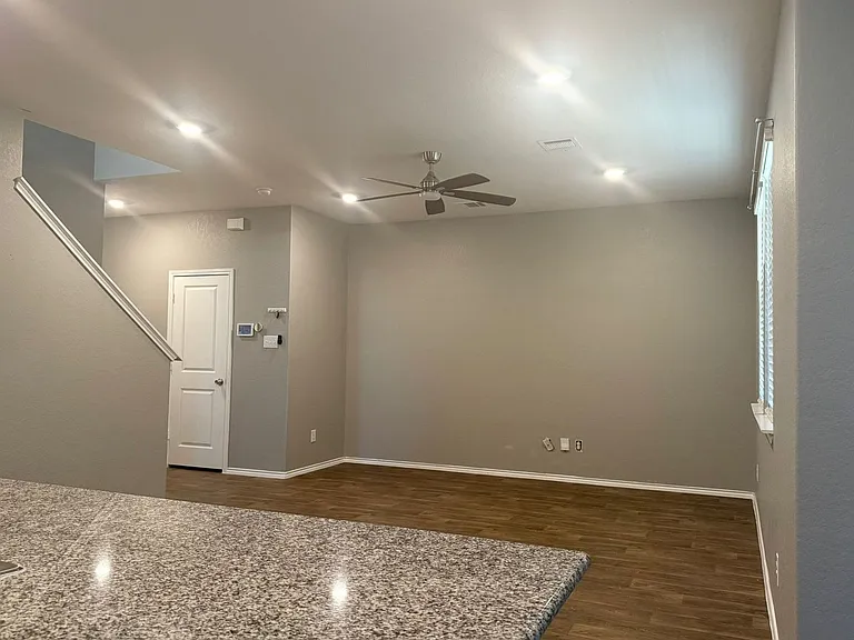 3319 Angus Xing — Photo 10
