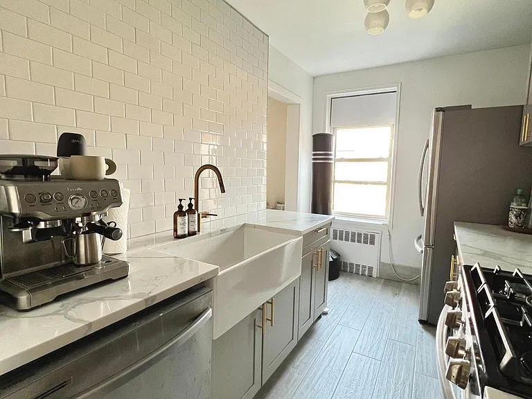 394 Avenue S #6A — Photo 5
