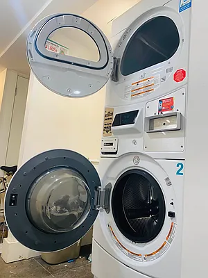 Rented by Batra Group Inc | media 9