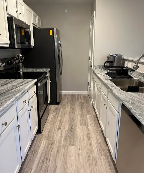 Adam Street Apartments — Photo 41