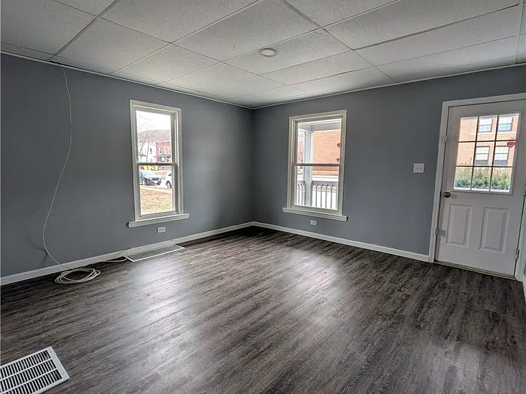 315 Sullivan St — Photo 10