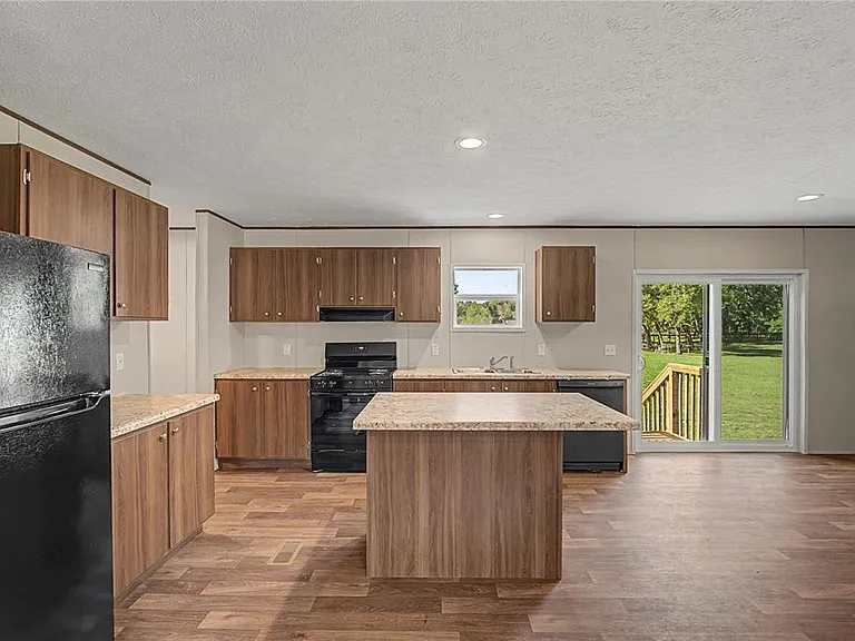 7250 SW 10th St — Photo 11