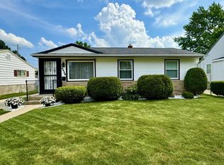 2439 W Warnimont Ave, Milwaukee, WI 53221