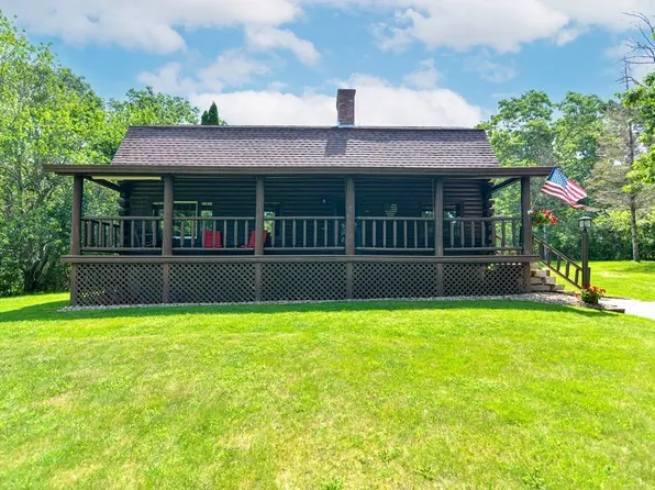 88 Beaver St, Milford, MA 01757
