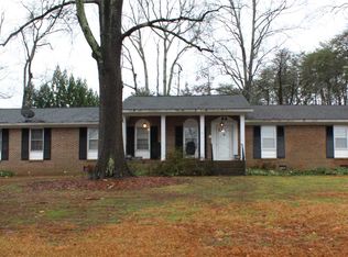 23 Carriage Dr, Greer, SC 29651