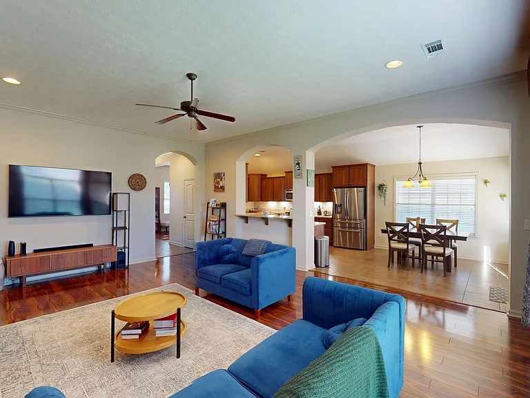 10533 Duncannon Trl — Photo 20