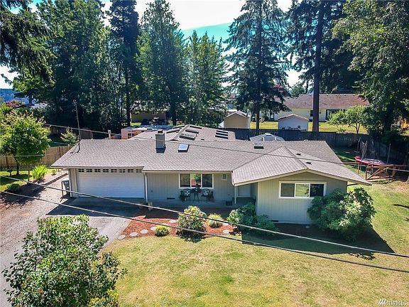 2nd image of 11109 Sunrise Pl NW