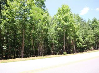 946 Primrose Ln, Pendergrass, GA 30567