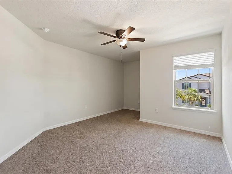 17244 Goldcrest Loop — Photo 31
