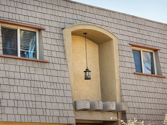 5025 Niagara Ave, San Diego-Exterior Front of Building