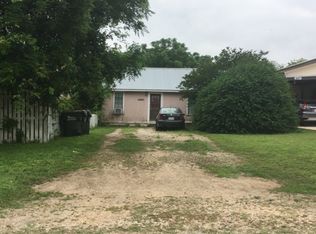 302 1/2 S Burleson St, Kyle, TX 78640