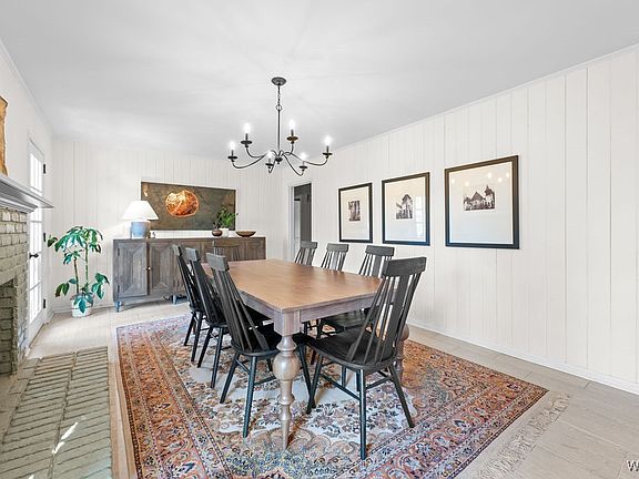 3rd image of 4606 Overlake Cir