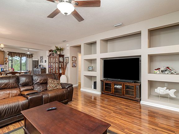 5th image of 5337 Enchanted Ave