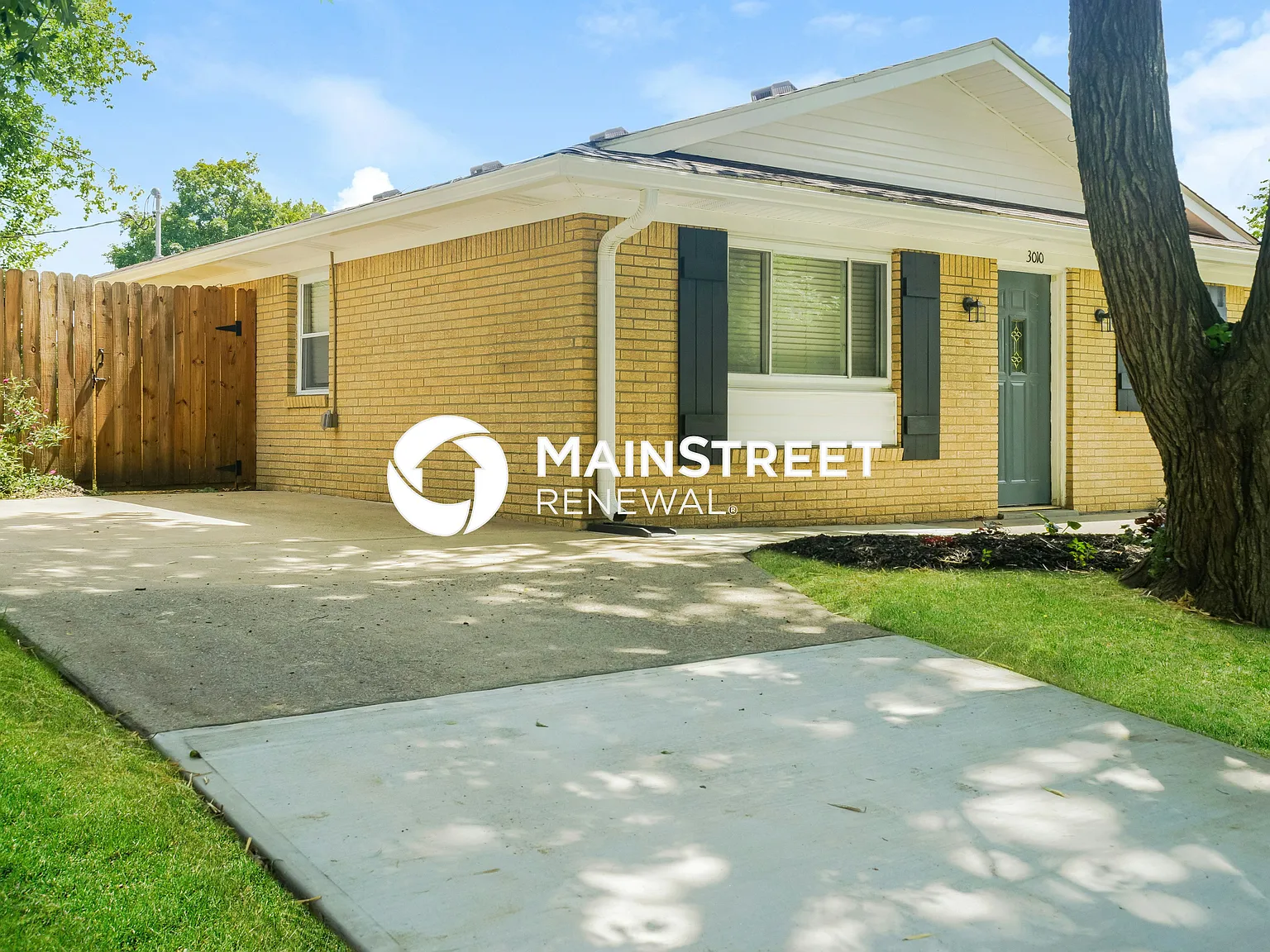 3010 Mcarthur Way — Photo 2